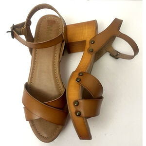 MIA Susan Faux Wood Faux Leather Clogs Sandals Size 8 Festival Retro 70's Vegan